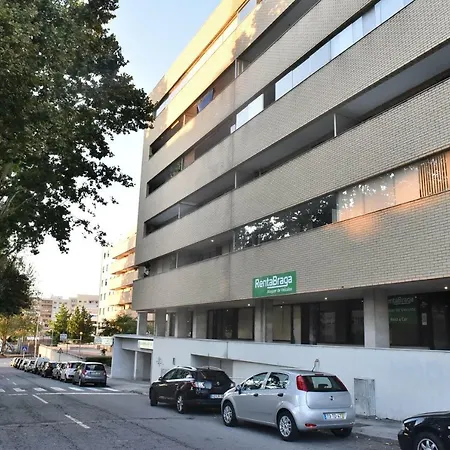 Bus Station Flat *