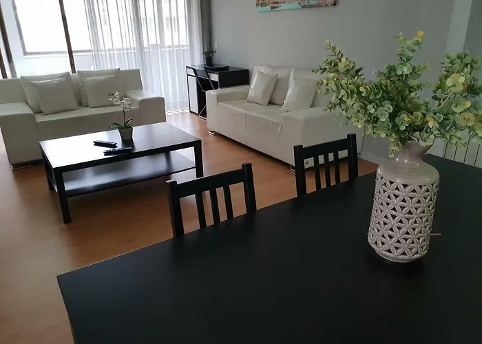 Bus Station Flat Apartment *